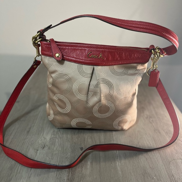 Coach Logo Red and beige crossbody - Picture 1 of 10